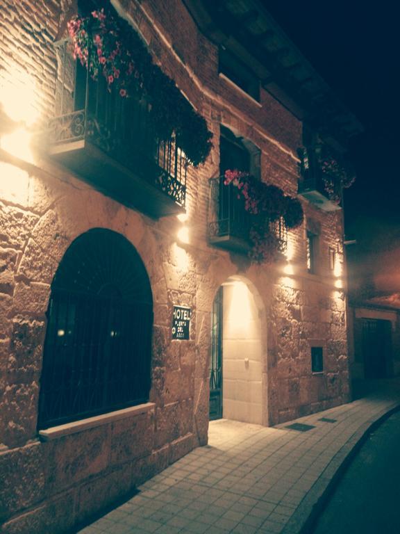 Hotel Puerta Del Arco Tudela de Duero Exterior photo